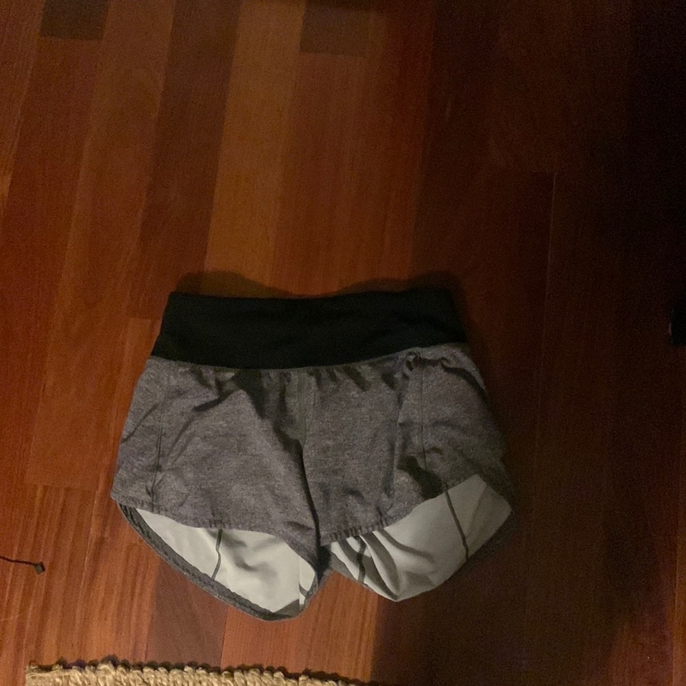 Size 2 lululemon shorts 4”